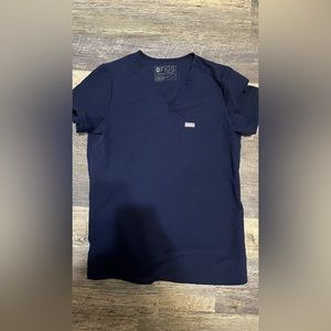 Xs scrub top